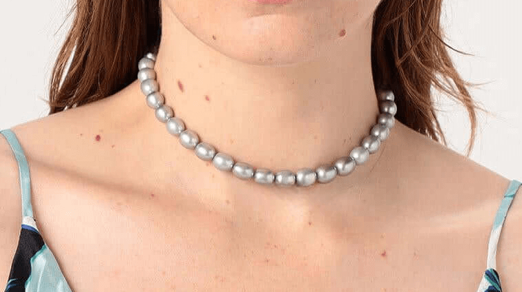 Transform Your Look with Pearl Necklace