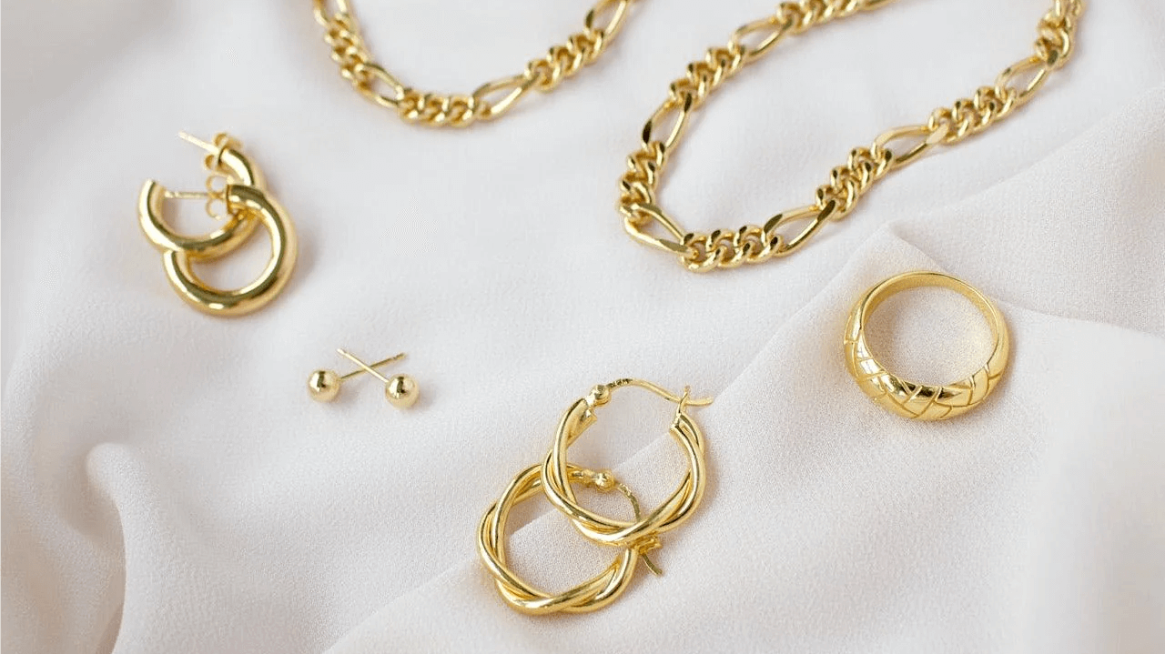 Hoop Earrings: What does it mean when you wear it? Social status? Or is it just fashion?