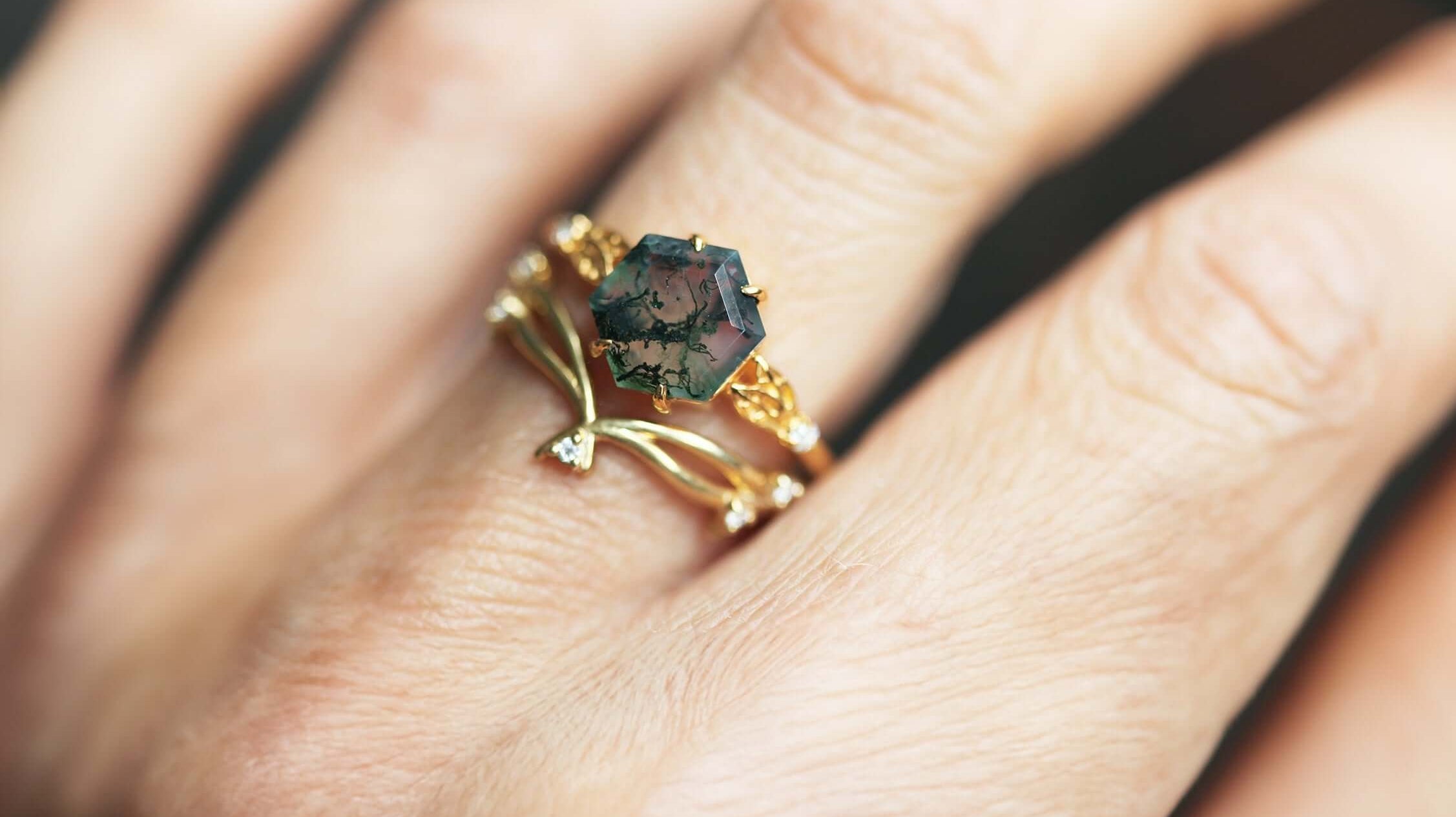 The Mystique of Men's Moss Agate Rings: Nature's Artistry in 14K Solid Gold