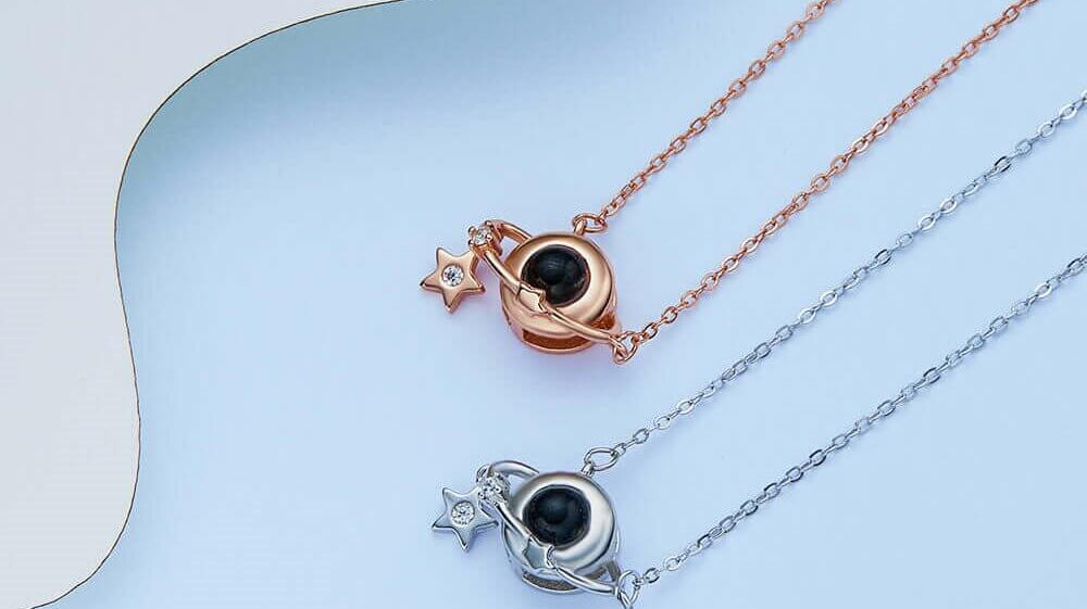 Why Projection Necklaces Serve as Emotional Keepsakes