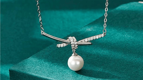 Simplicity to Elegance: Exploring the Essence of Single Pearl Necklace