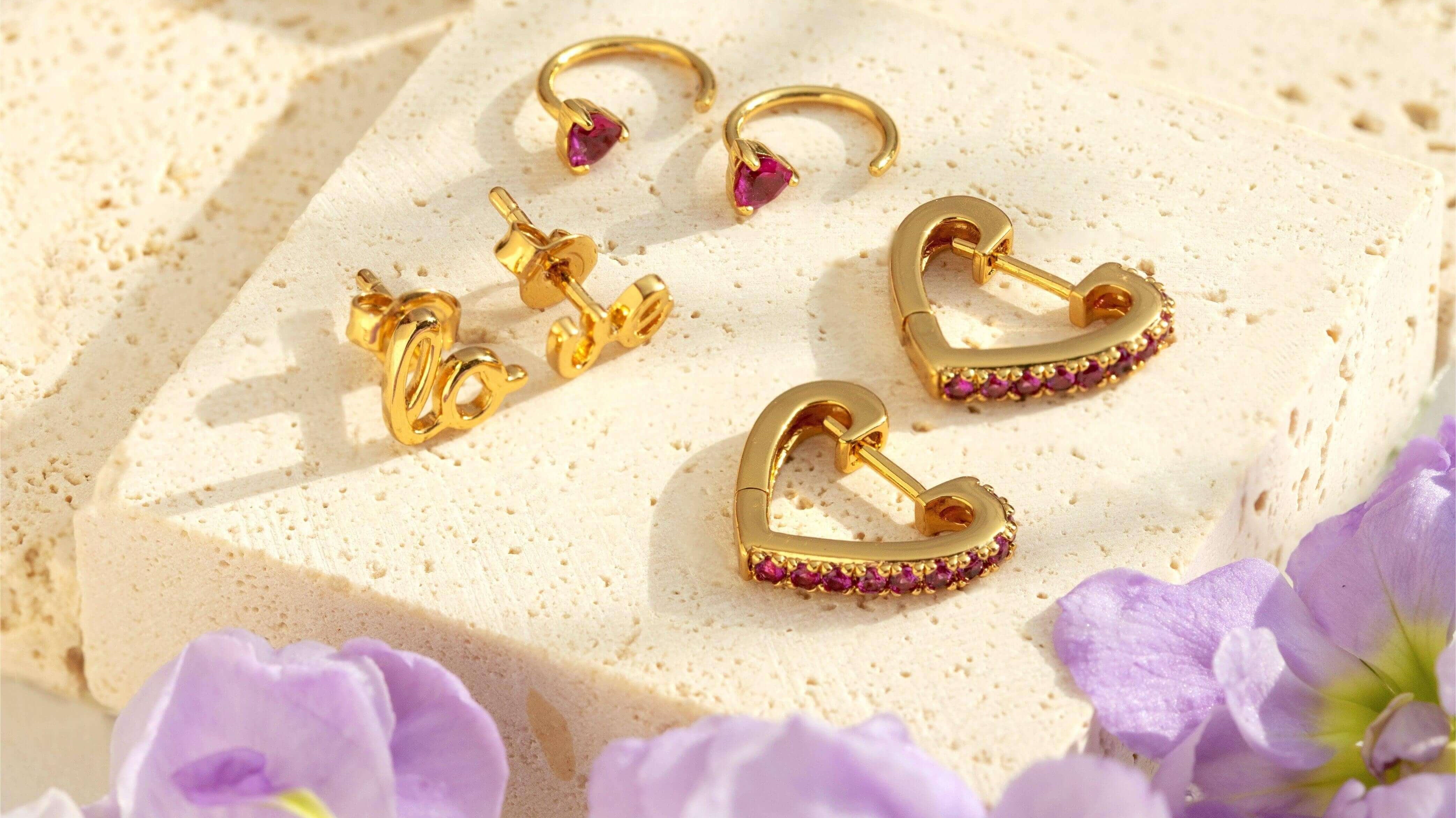 Five Unmissable Tips for Matching Fashionable Hoop Earrings