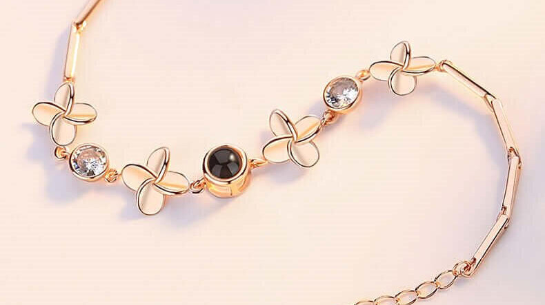 How Bracelet Pictures Empower Personal Expression?