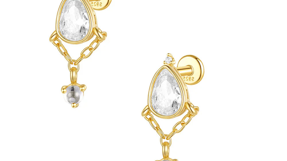 The Delicate Art of Flat Back Earrings for Sensitive Ears: A Jewelry Lover’s Guide