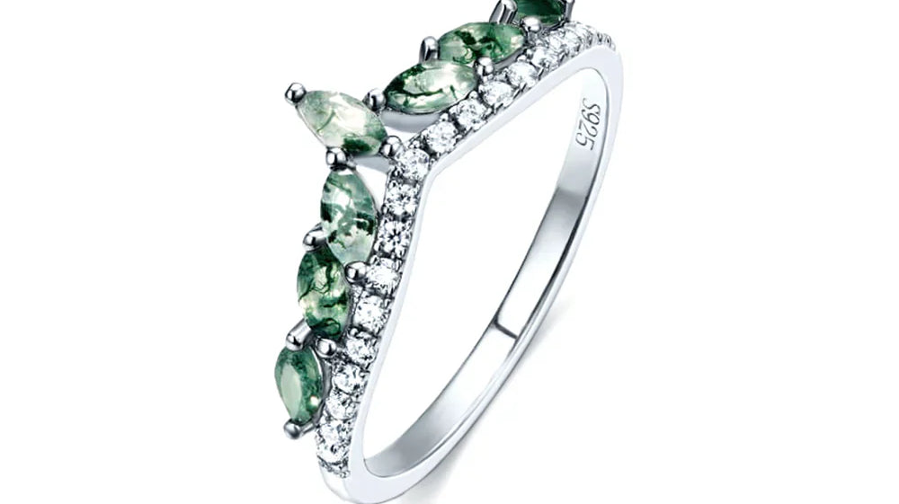 Kaitlan Collins Naked: Unveiling the Beauty of Moss Agate Rings