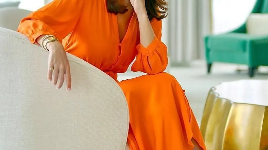 Kaitlan Collins Feet and the Allure of Moss Agate Rings in Fashion