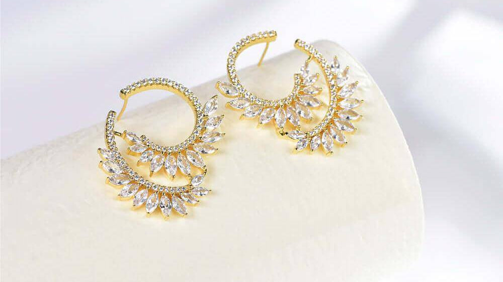 Understanding Airline Regulations: Limits on Carrying Jewelry on Flights?