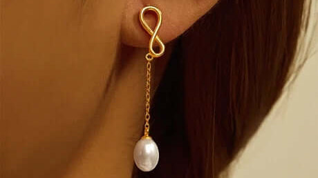 Ethereal Elegance: Pearl Dangle Earrings
