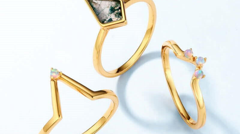 Spring into Style: Refresh Your Look with Moss Agate Rings