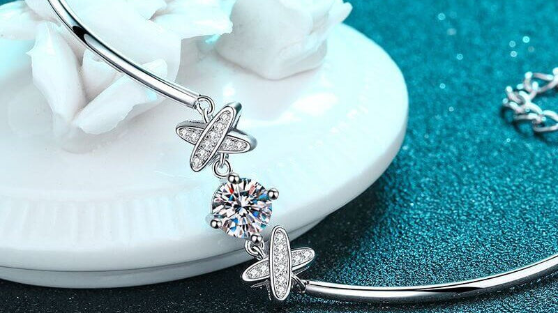 How to show the unique charm of Moissanite Bracelet in daily wear