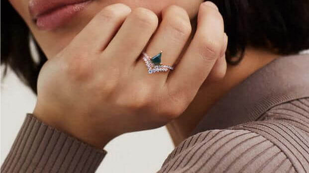 Why Moss Agate Ring is the Engagement Ring of Choice