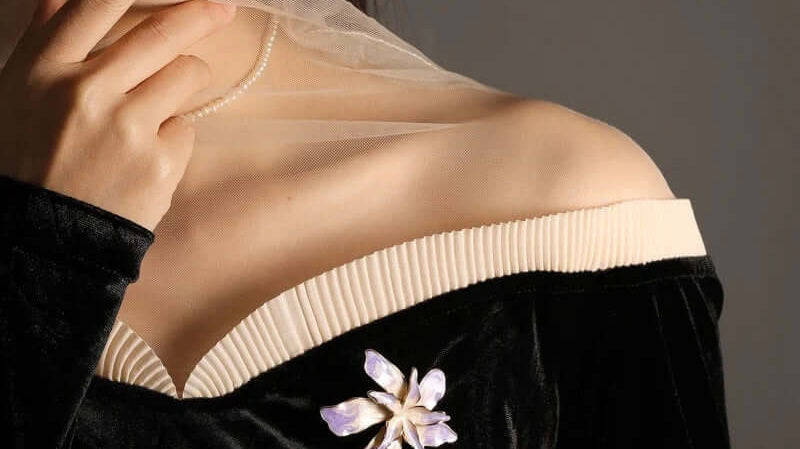The Timeless Elegance of Flower Brooches