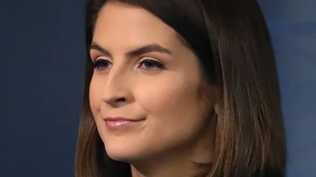 The Ultimate Guide to Kaitlan Collins Necklace and Moss Agate Ring: A Journey of Elegance and Sophistication