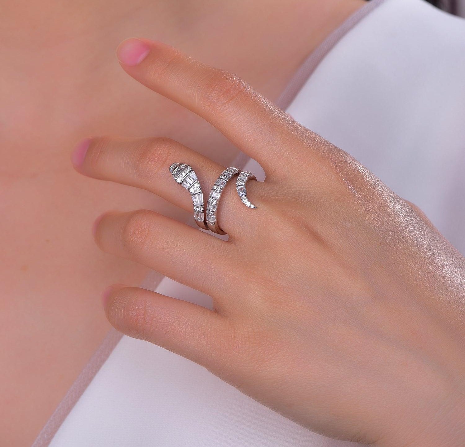 Trendolla Snake Shape Sterling Silver Ring - Trendolla Jewelry