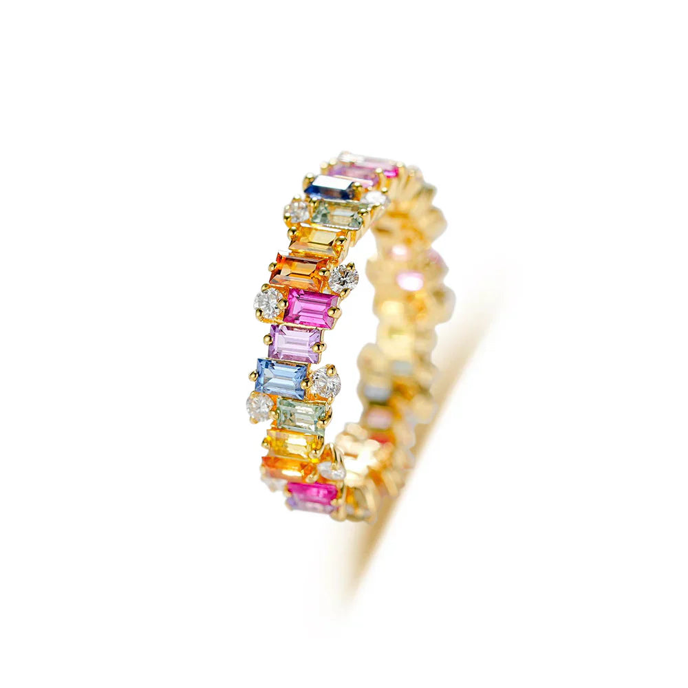 The Ultimate Guide to Engagement Rings for Fat Fingers: Flattering Styles & Expert Tips