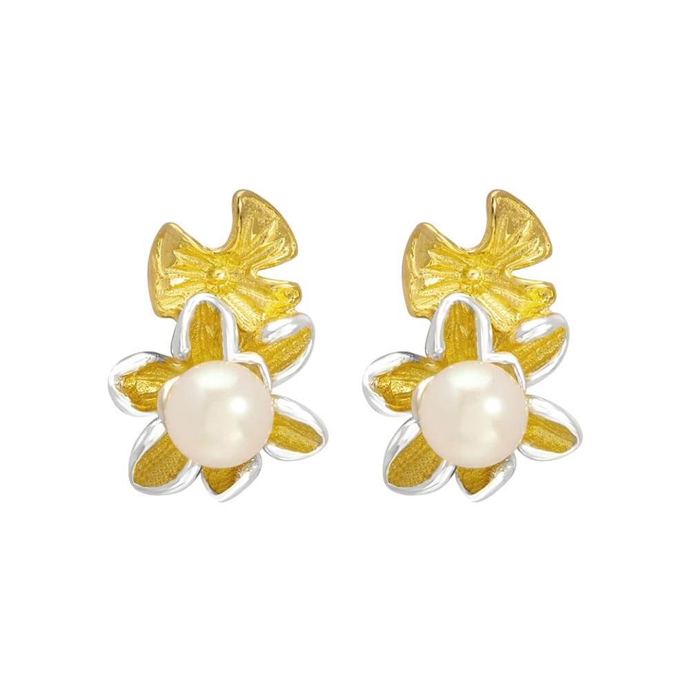 Kamala's Earrings: A Symbol of Elegance and Sophistication